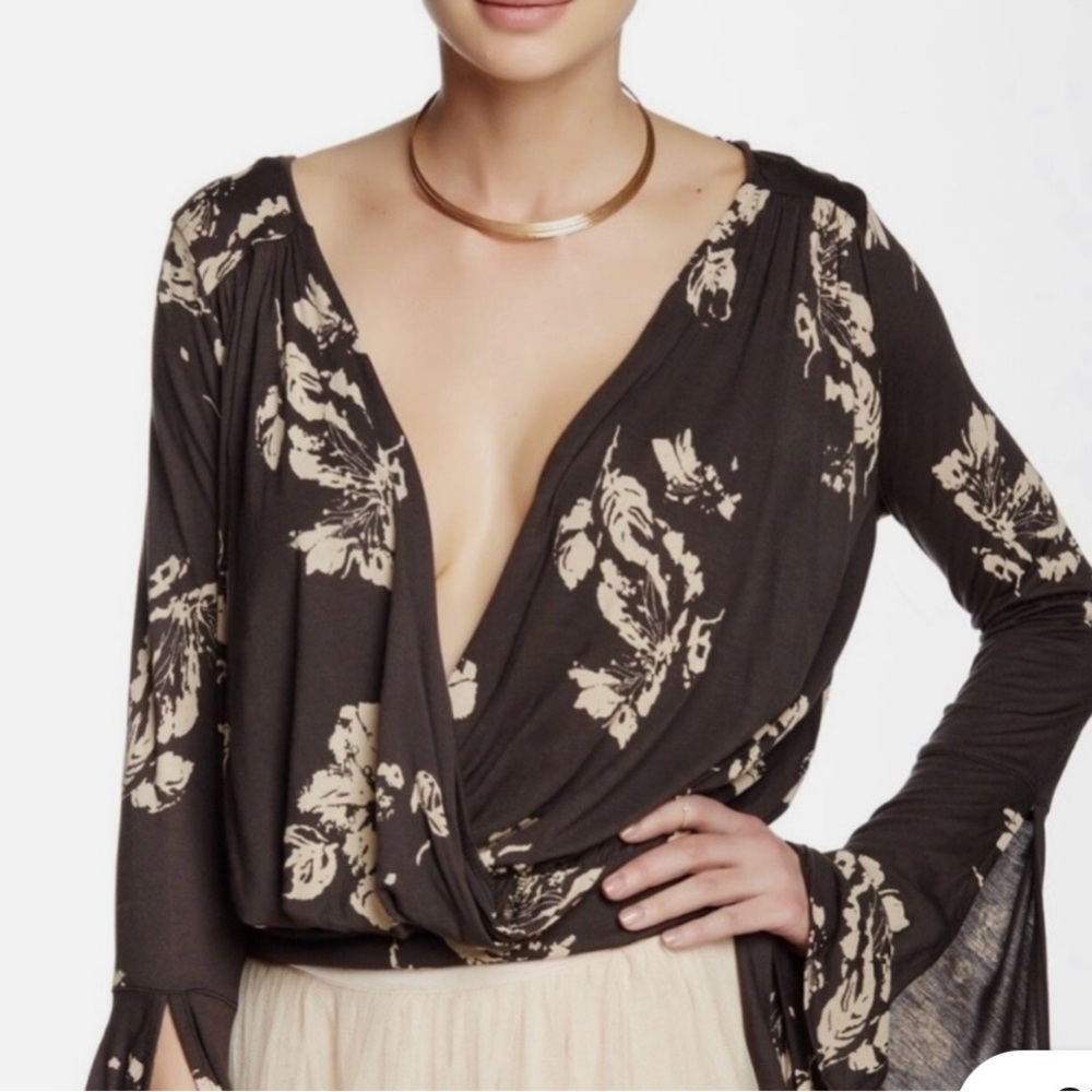 Free People Fiona Long Bell Sleeve Floral Wrap Top Shirt Blouse Sz M